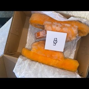 UGG Fluff Yeah Slide Poppy